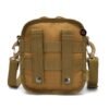 Mochila táctica EDC con diseño ergonómico y MOLLE, ideal para llevar herramientas y accesorios esenciales.